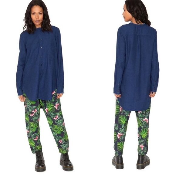 NEW Free People x Sandrine Rose Dark wash denim
Raw edge mandarin collar Shirt S - Picture 1 of 9